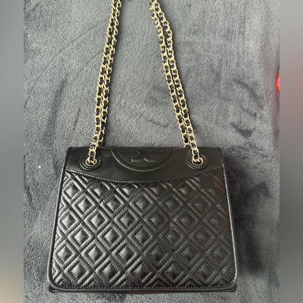 Tory Burch chain crossbody bag great condition